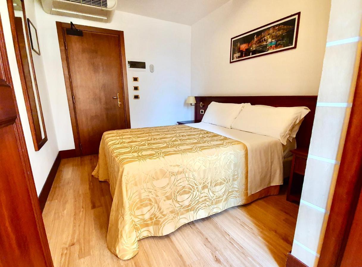 Hotel Aurora Βερόνα Εξωτερικό φωτογραφία