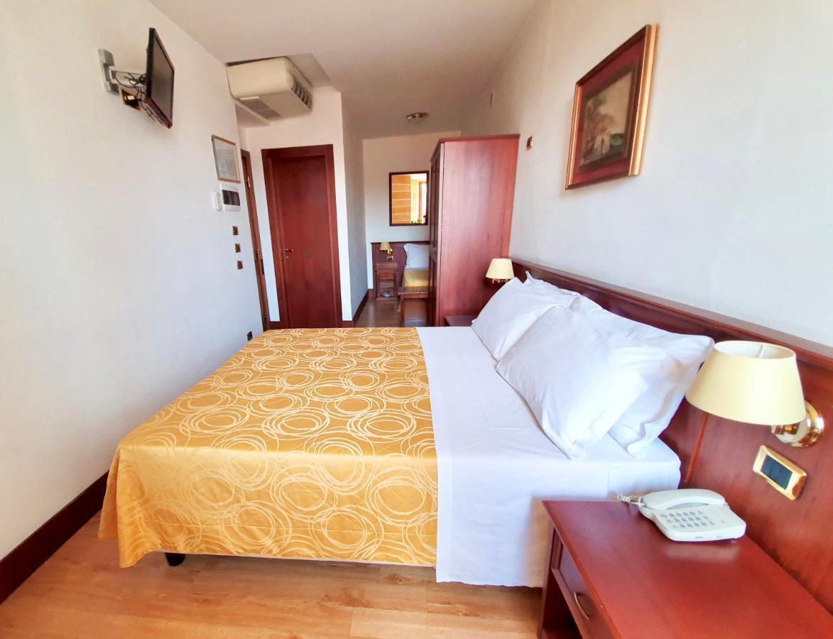 Hotel Aurora Βερόνα Εξωτερικό φωτογραφία